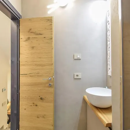 Appartamento Beautiful In With 1 Bedrooms *