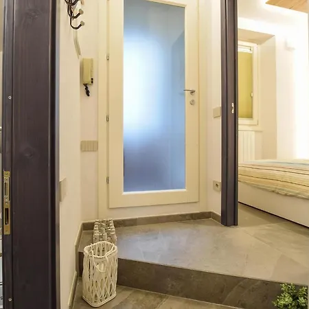 Beautiful In With 1 Bedrooms